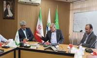 نشست آقای بزرگی با آقای قلاوند نماینده محترم مردم شریف اندیمشک با حضورآقای فتوحی مشاور وزیر و مجری طرح کشاورزی فراسرزمینی
